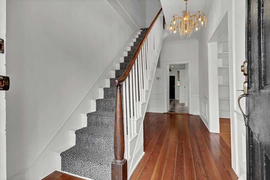 More Photos Of 12 N 5th Ave, Wilmington Office Residential For Sale