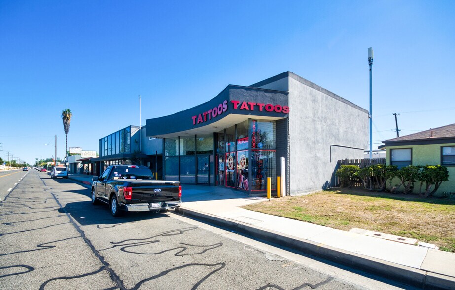 More Photos Of 1532-1538 W Commonwealth Ave, Fullerton Storefront Retail Residential For Lease