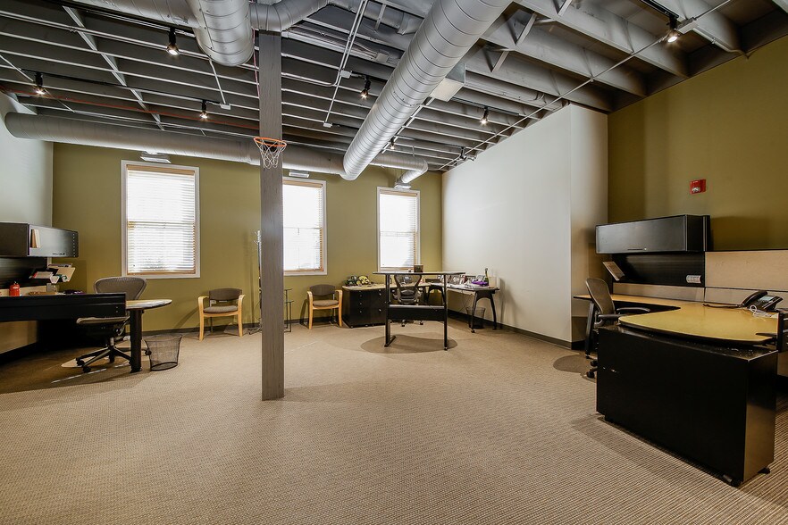 More Photos Of 5222 Main St, Downers Grove Office For Sale