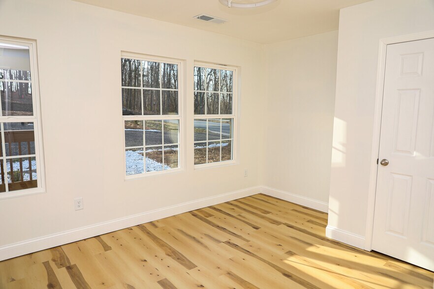 More Photos Of 643 Highway 9 S, Dawsonville Office Residential For Sale