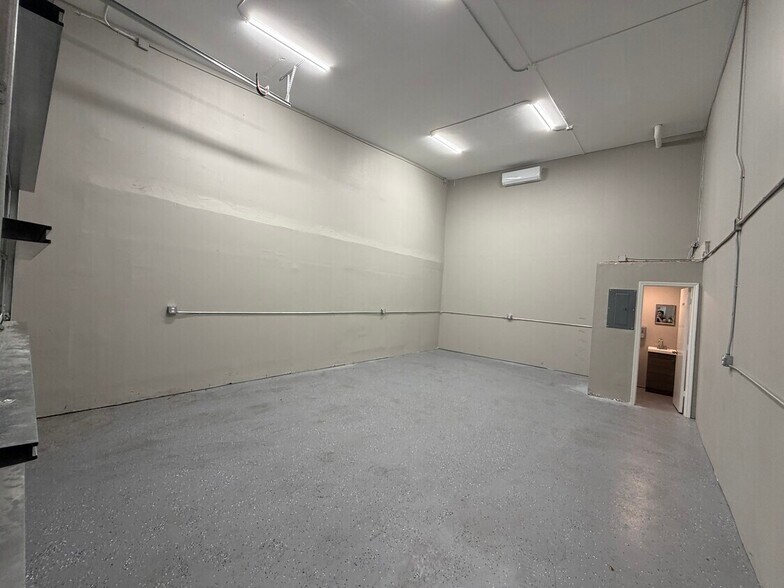 More Photos Of 1173-1179 SW 1st Way, Deerfield Beach Industrial For Lease