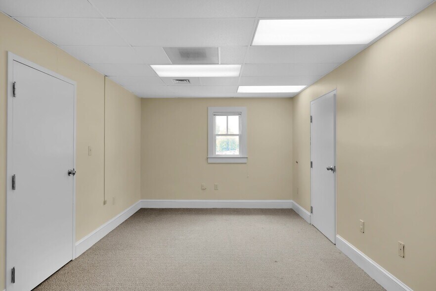 More Photos Of 1201-1203 Colonial Commons Ct, Lancaster Medical For Lease