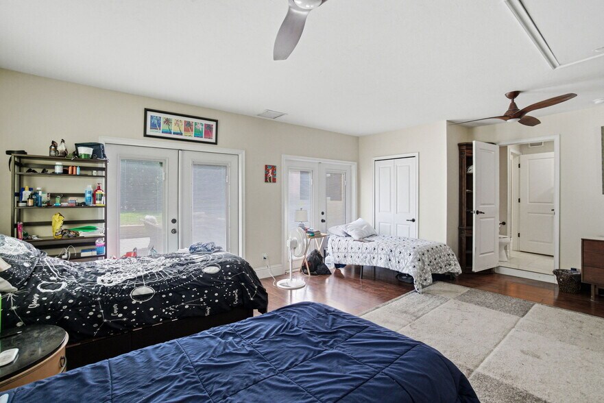 More Photos Of 4120 3rd Ave NW, Naples Apartments For Sale