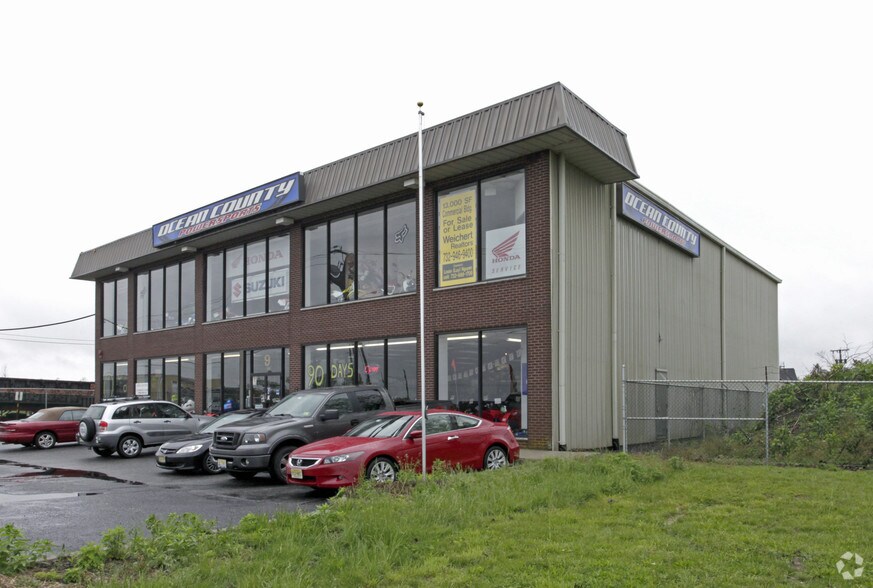 Primary Photo Of 9 Flint Rd, Toms River Showroom For Lease