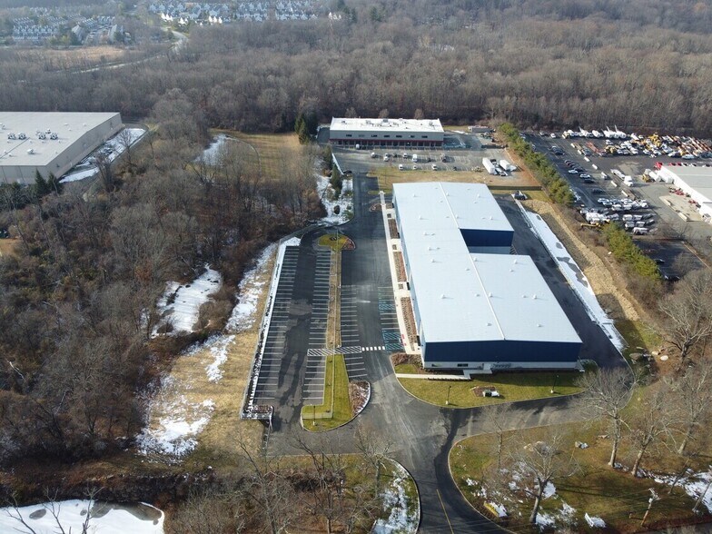 More Photos Of 999 Willow Grove St, Hackettstown Warehouse For Lease