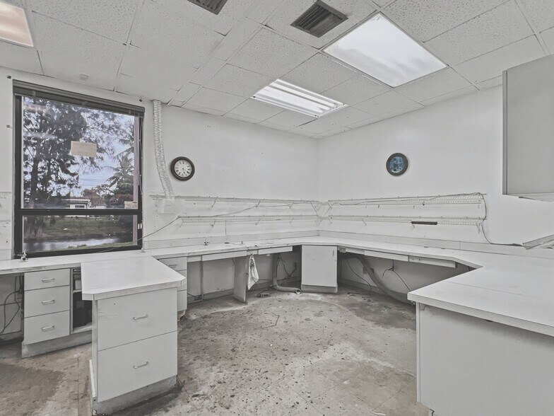 More Photos Of 3003 S Congress Ave, Lake Worth Medical For Sale
