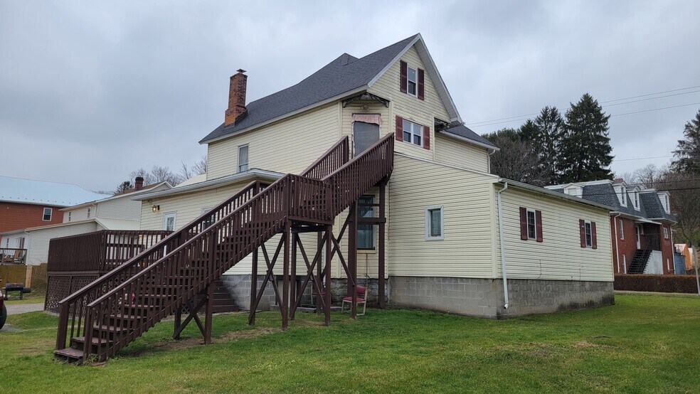 More Photos Of 522 Main St, Rockwood Specialty For Sale