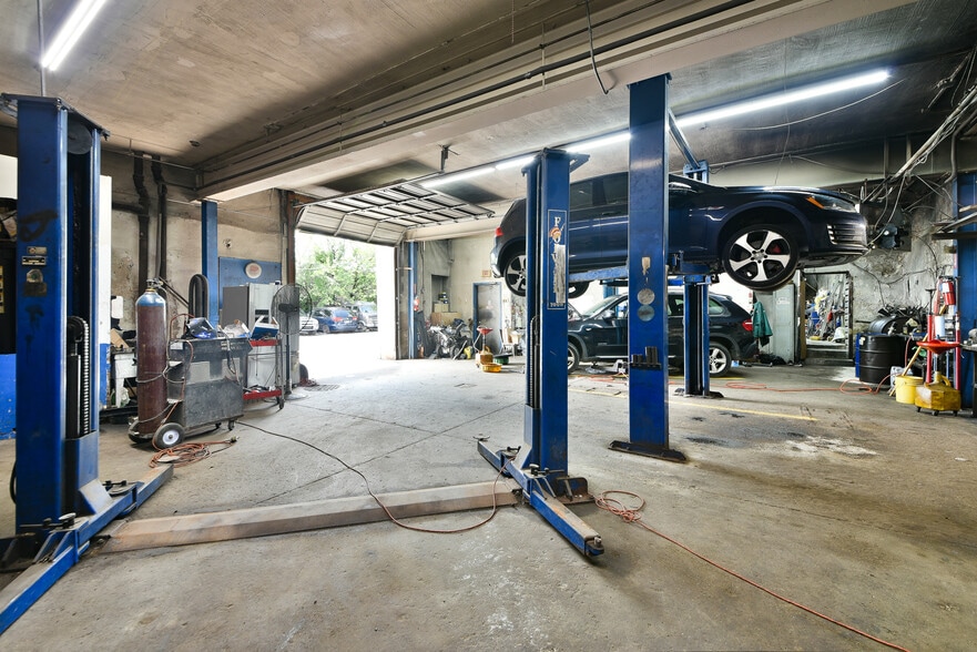 More Photos Of 601 W Fisher St, Philadelphia Warehouse For Sale