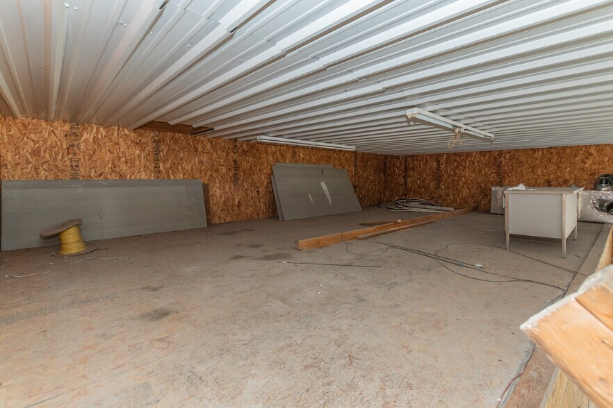 More Photos Of 288 W Brookville Rd, Fountaintown Office For Lease