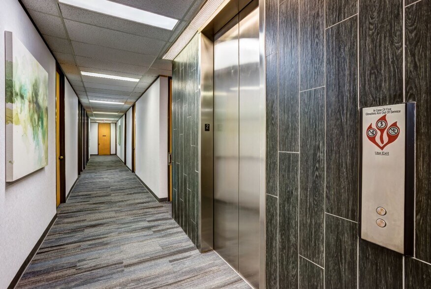 More Photos Of 7702 FM 1960 Rd E, Humble Office For Lease