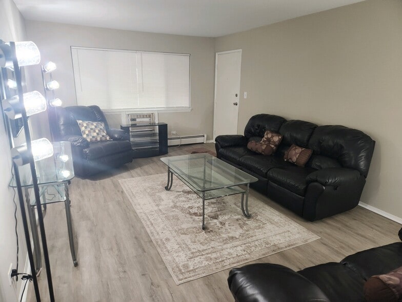 More Photos Of 536 Schroeder Ave, Peotone Apartments For Sale