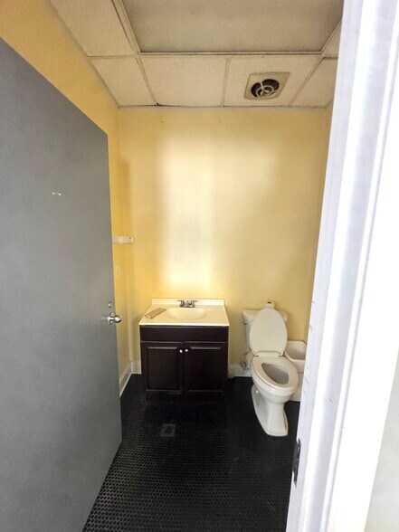 More Photos Of 204 Engineers Rd, Belle Chasse Warehouse For Lease