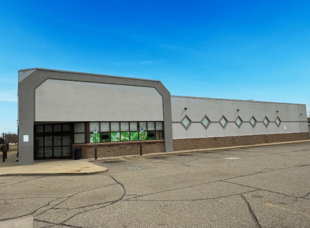 More Photos Of 5014 Clio Rd, Flint Drugstore For Lease