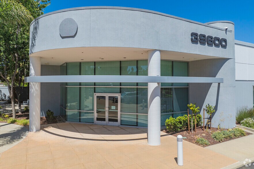 More Photos Of 39611 Eureka Dr, Newark Unknown For Lease