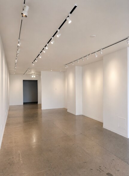 More Photos Of 570 S Coast Hwy, Laguna Beach Storefront For Lease