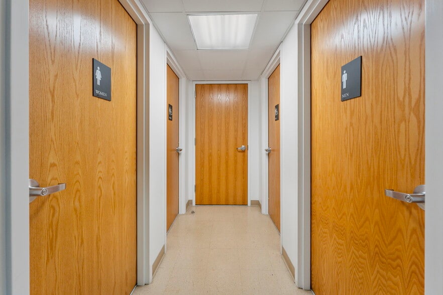 More Photos Of 1 W Market St, Corning Office For Lease