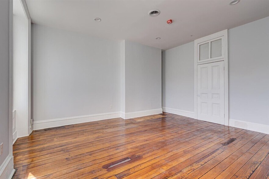 More Photos Of 2116 N Charles St, Baltimore Apartments For Sale