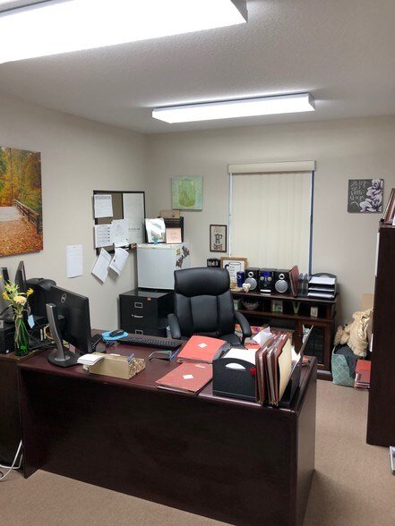 More Photos Of 506-508 Houston Ave NW, Live Oak Office For Sale