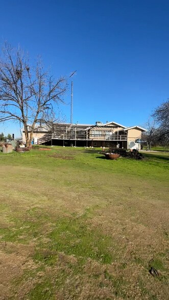 More Photos Of 6738 Greenbay Rd, Arbuckle Land For Lease