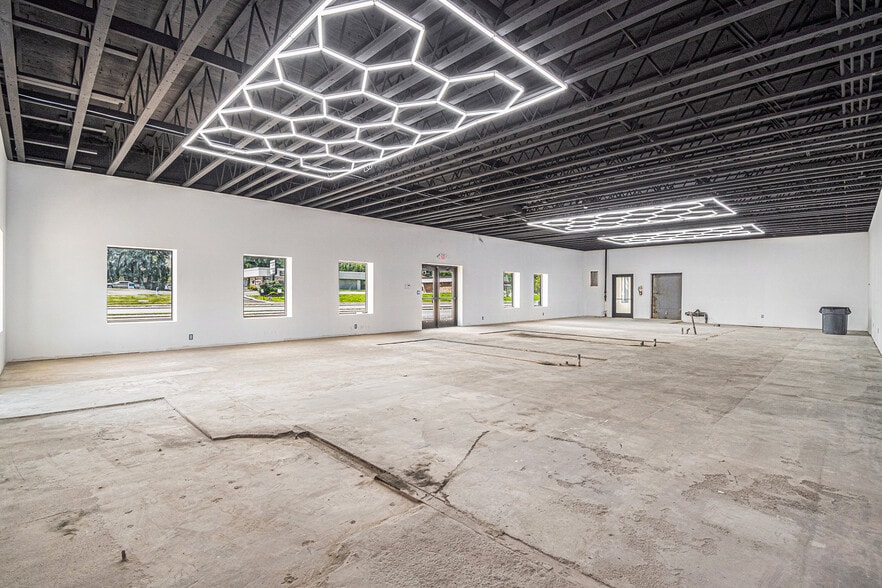 More Photos Of 3525 N 90th St, Omaha Freestanding For Lease