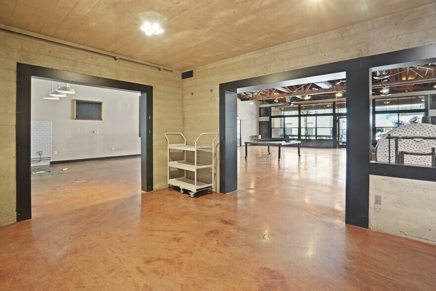 More Photos Of 6728 Bright Ave, Whittier Storefront For Sale