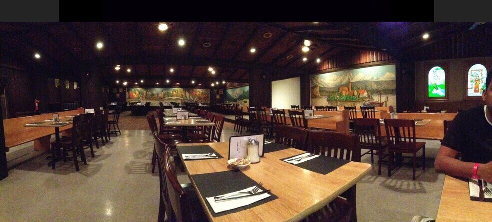 More Photos Of 1401 E 55th St, Cleveland Restaurant For Sale