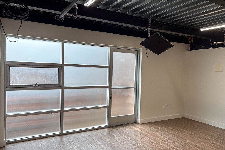 More Photos Of 1940 Union St, Oakland Warehouse For Sale