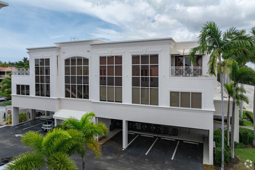 More Photos Of 599 9th St N, Naples Medical For Sale