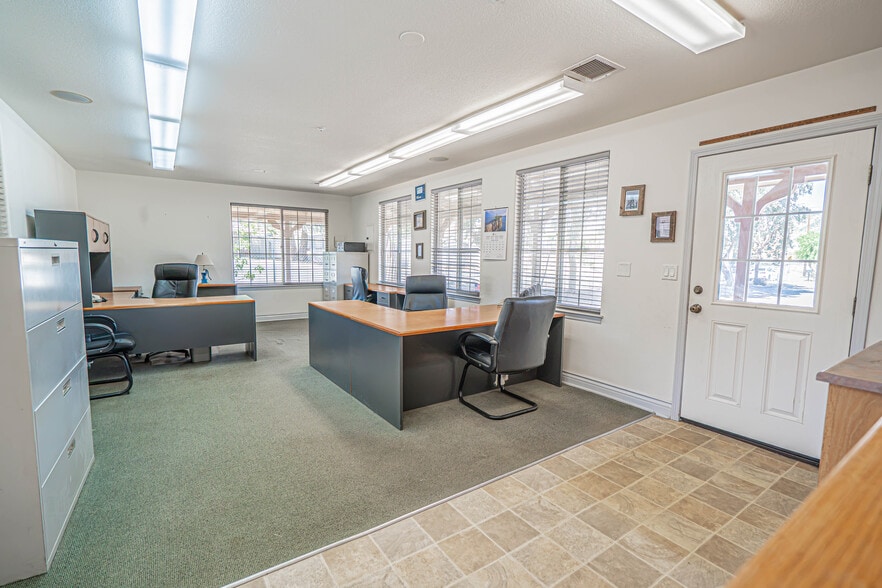 More Photos Of 33604 Agua Dulce Canyon Rd, Agua Dulce Freestanding For Sale