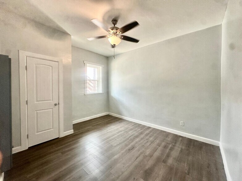 More Photos Of 901-919 Chihuahua St, El Paso Apartments For Sale