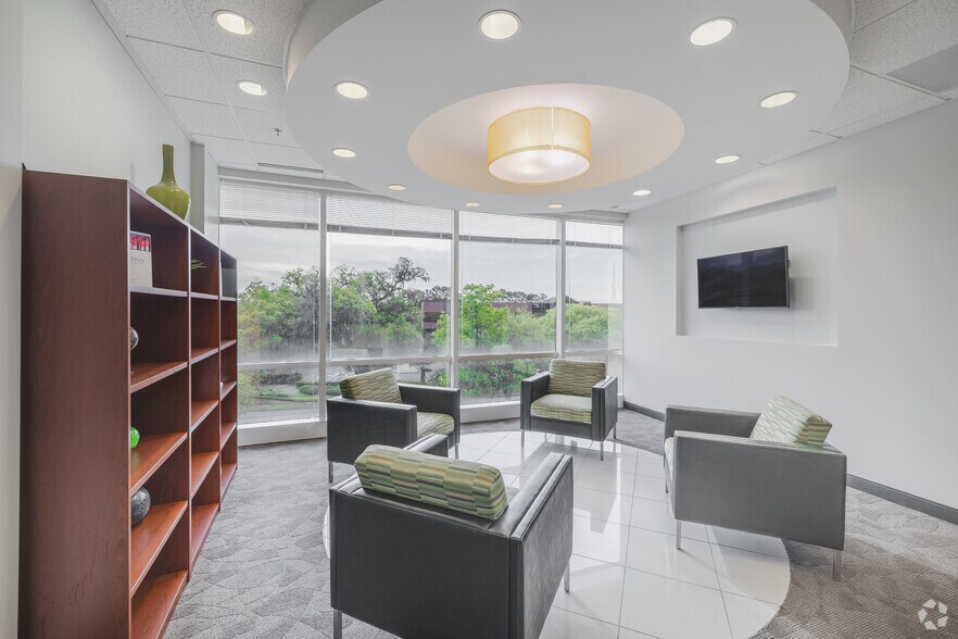 More Photos Of 4000 Faber Place Dr, North Charleston Coworking Space