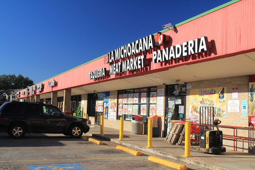 More Photos Of 6000-6050 S Gessner Dr, Houston Unknown For Lease