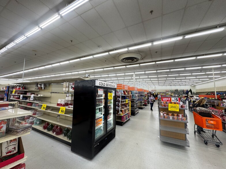 Primary Photo Of 644 W Market St, Tiffin Freestanding For Sale