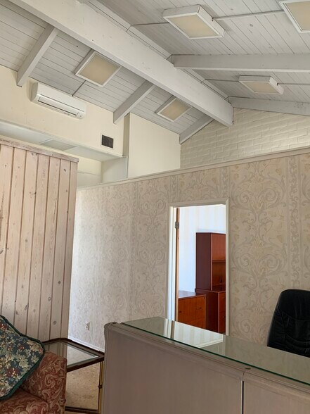 More Photos Of 310 Vista Del Mar, Redondo Beach Loft Creative Space For Lease