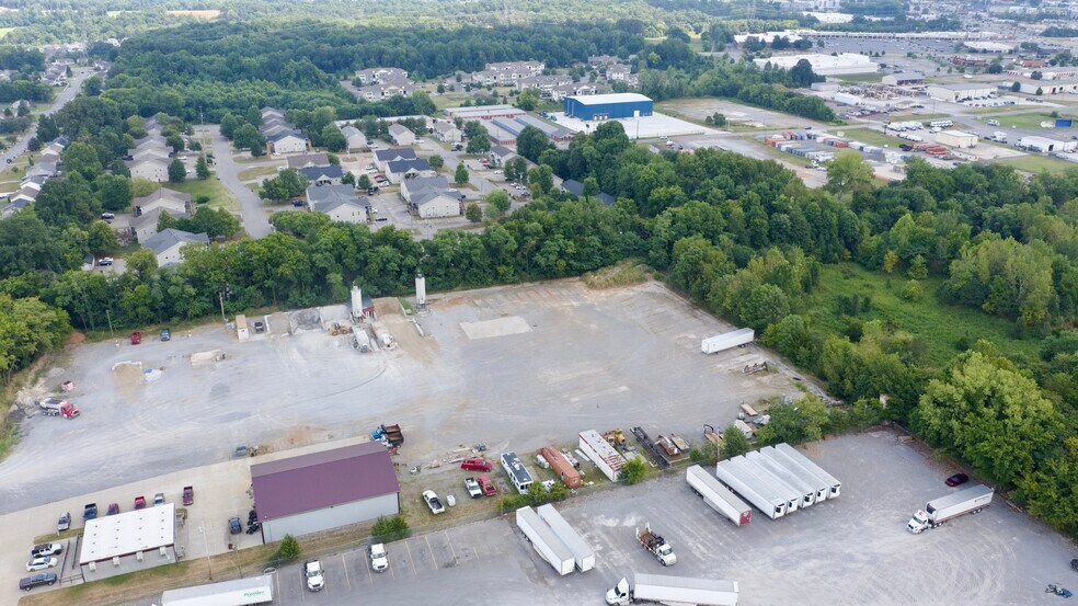 More Photos Of 2727 Union Hall Rd, Clarksville Land For Lease