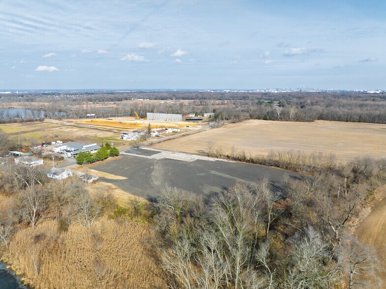 More Photos Of 657 Swedesboro Rd, Gibbstown Land For Lease