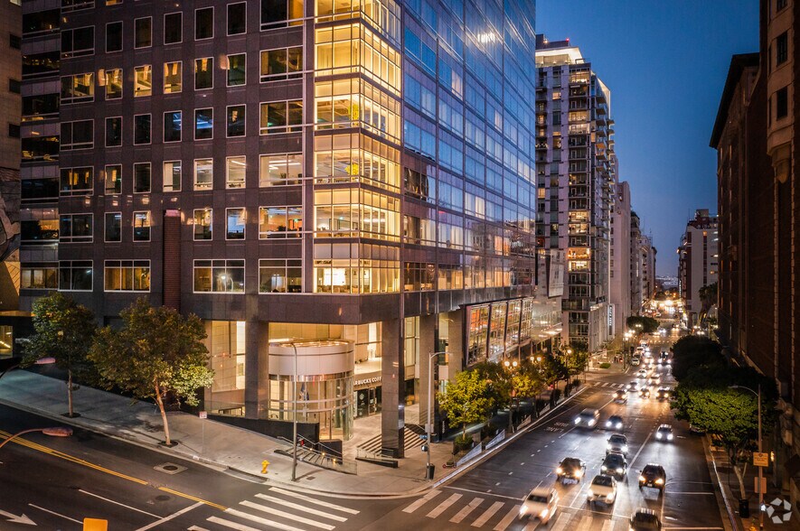 More Photos Of 555 W 5th St, Los Angeles Office For Lease