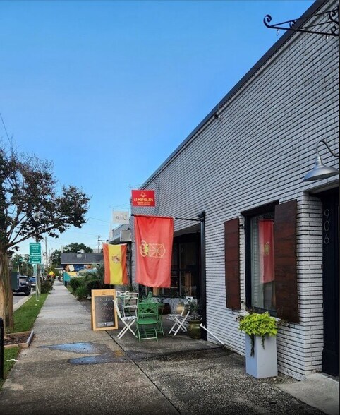 More Photos Of 909 Starkeys Aly, Wilmington Specialty For Lease