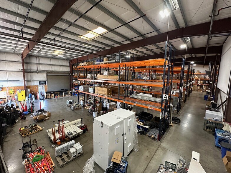 More Photos Of 157 Sloan Ct, Tracy Warehouse For Lease