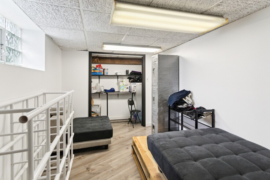 More Photos Of 600 Main St, Riverton Office For Sale