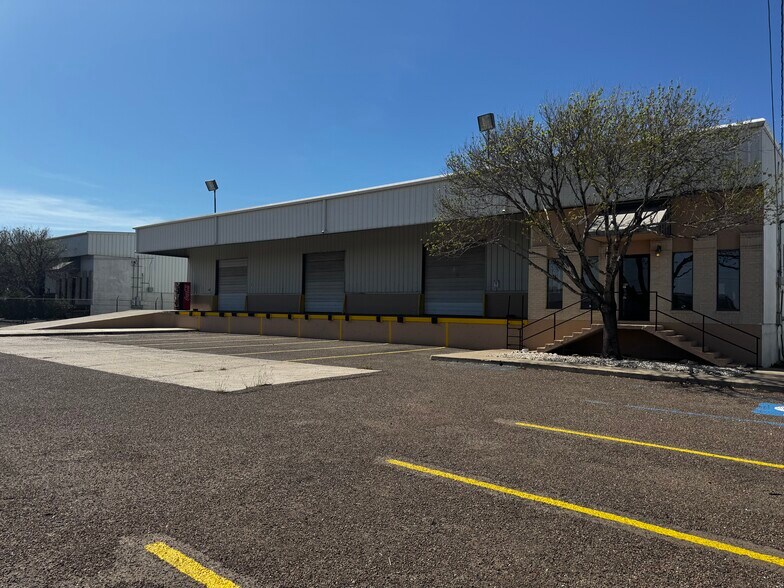 More Photos Of 14416 Import Rd, Laredo Warehouse For Lease