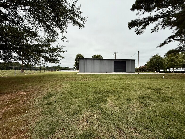 More Photos Of 1714 Circle Rd, Easley Warehouse For Sale