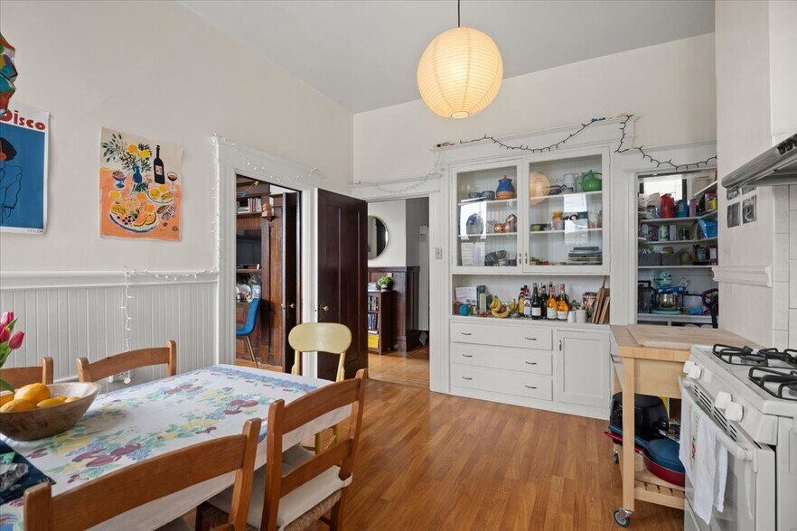 More Photos Of 1067 Union St, San Francisco Multifamily For Sale