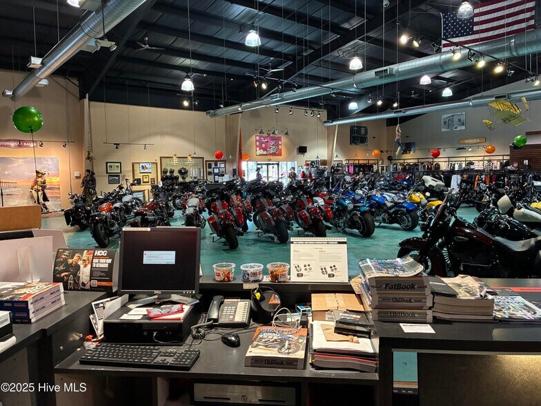 More Photos Of 8739 Caratoke Hwy, Harbinger General Retail For Sale