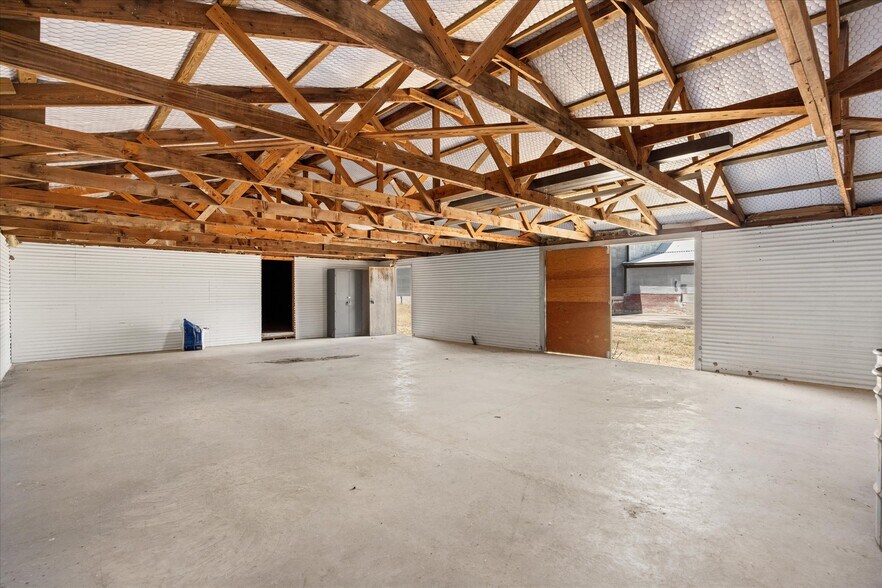 More Photos Of 301 S Main, Meridian Industrial For Sale