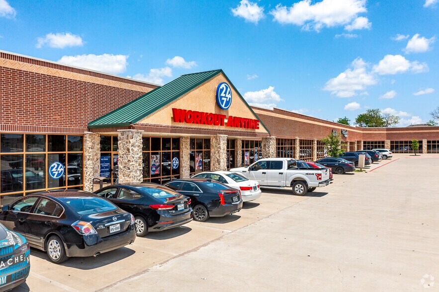 More Photos Of 2010 W White St, Anna Freestanding For Lease