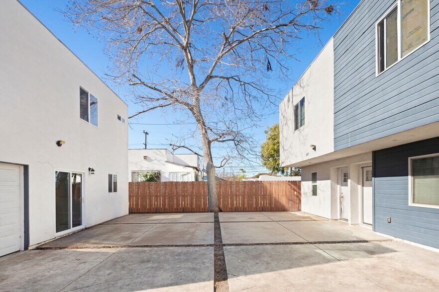 More Photos Of 645 W 97th St, Los Angeles Multifamily For Sale