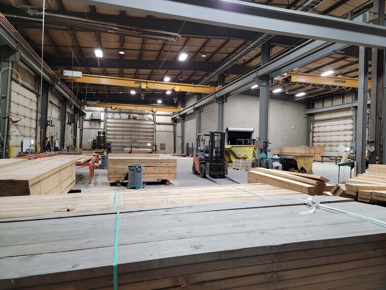 More Photos Of 2315 5a St, Nisku Manufacturing For Lease