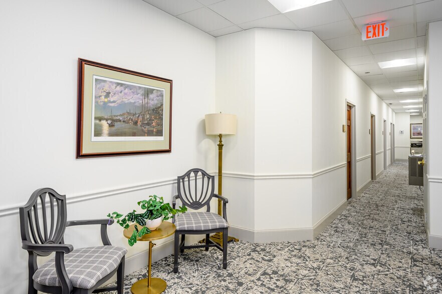 More Photos Of 600 Cameron St, Alexandria Office For Lease