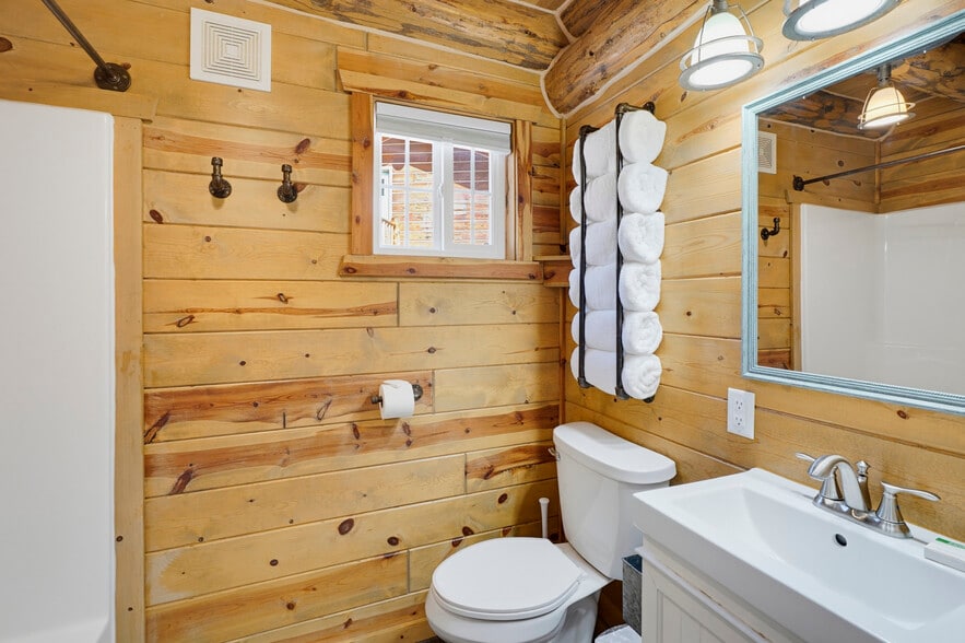More Photos Of 13310 Silver Mountain Rd, Rapid City Hospitality For Sale